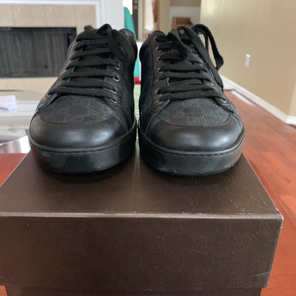 Men’s Gucci sneaker, 9.5 in Blk